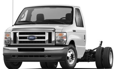 2023 Ford E-450 Super Duty