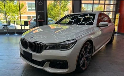 2020 BMW 740I