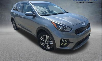 2022 Kia Niro LXS