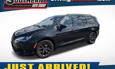 2018 Chrysler Pacifica Touring L Plus