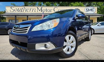 2011 Subaru Outback Premium M R