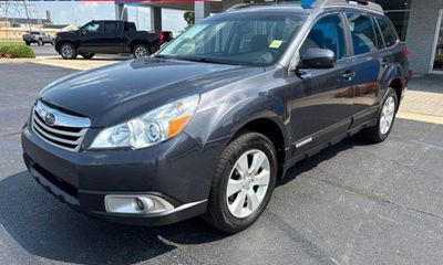 2012 Subaru Outback Base