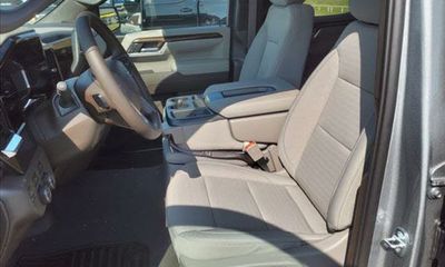 2023 Chevrolet Silverado RST
