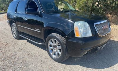 2010 GMC Yukon Denali