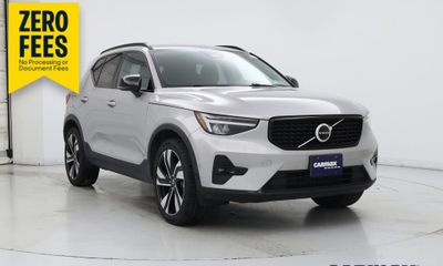 2023 Volvo XC40 Plus Dark