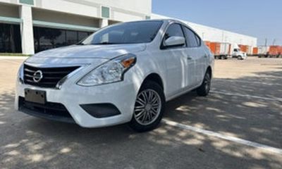 2019 Nissan Versa SV