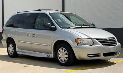 2007 Chrysler Town AND Country Touring