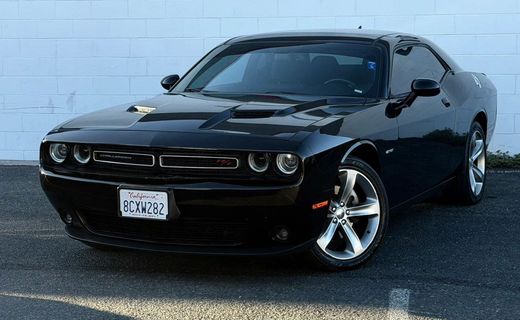 2015 Dodge Challenger SXT