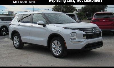 2026 Mitsubishi Outlander ES