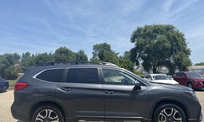2023 Subaru Ascent Limited 7 ES