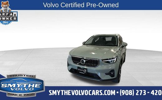 2023 Volvo XC40 Plus Bright