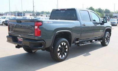 2020 Chevrolet Silverado Custom