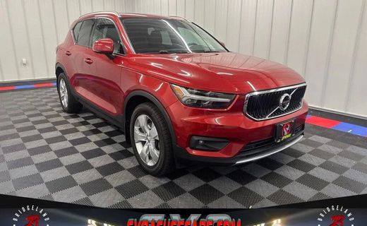 2019 Volvo XC40 Momentum