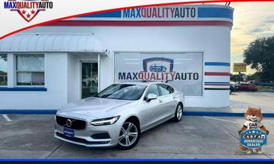2018 Volvo S90 Momentum