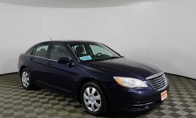 2013 Chrysler 200 LX