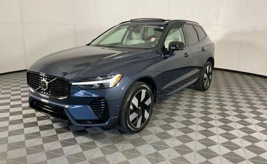 2024 Volvo XC60 Plus Dark