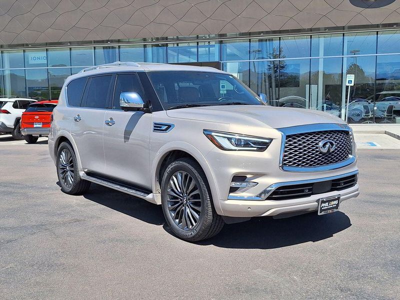 2022 Infiniti QX80 — a typically priced live listing