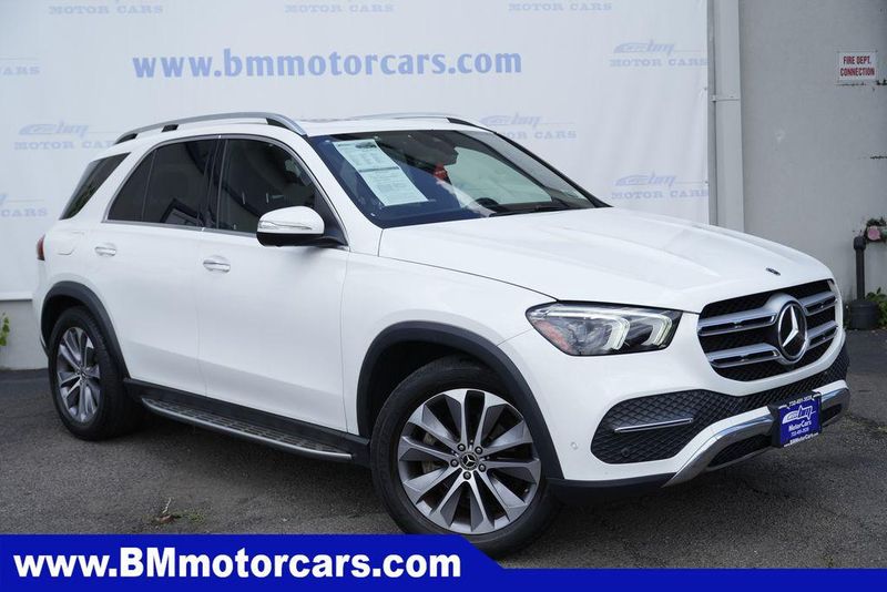 2022 Mercedes-Benz GLE-Class — a typically priced live listing