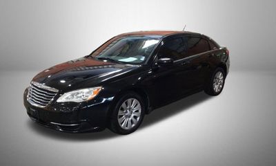 2013 Chrysler 200 LX