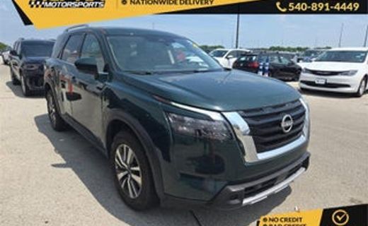 2025 Nissan Pathfinder SL