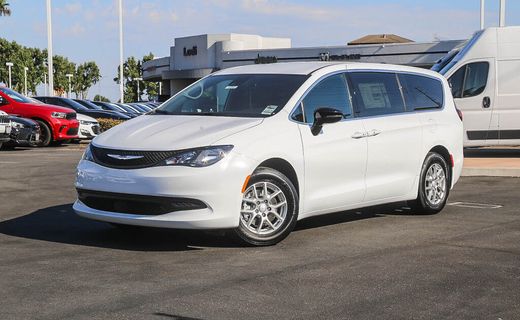 2027 Chrysler Pacifica LX