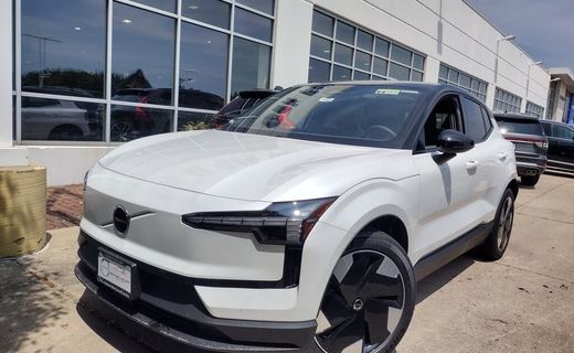 2025 Volvo EX30 Plus