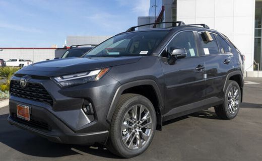 2023 Toyota RAV4 XLE Premium