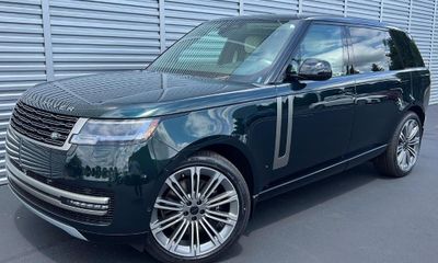 2026 Land Rover Range SE