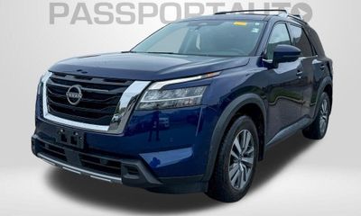 2024 Nissan Pathfinder SL