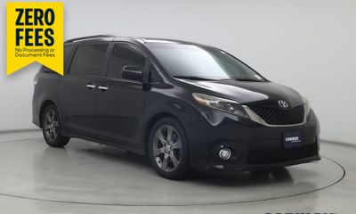 2015 Toyota Sienna SE 8 Passenger
