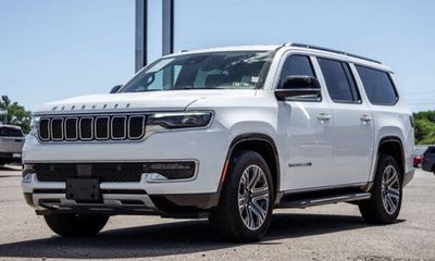 2024 Jeep Wagoneer L Series II