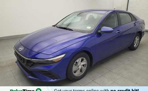 2025 Hyundai Elantra SE