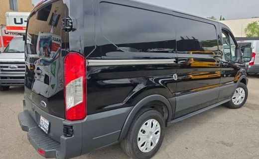2018 Ford Transit 150 LOW Roof