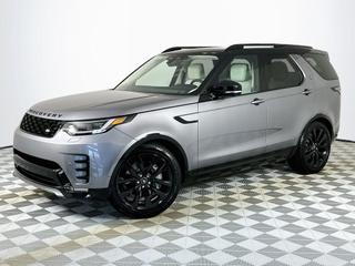 2026 Land Rover Discovery P360 Dynamic SE