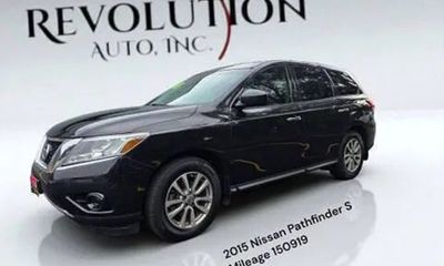 2015 Nissan Pathfinder S