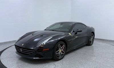 2017 Ferrari California T Roadster