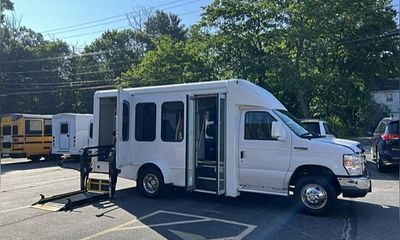 2019 Ford E-Series Chassis 350