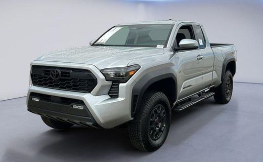 2026 Toyota Tacoma SR5 Xtracab