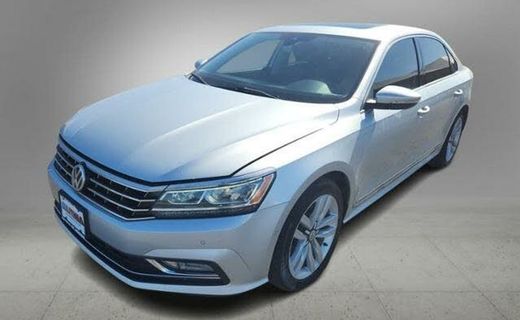2017 Volkswagen Passat SEL Premium