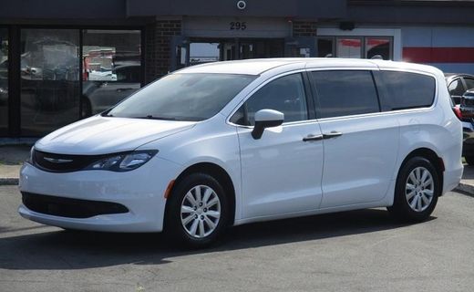 2021 Chrysler Voyager L
