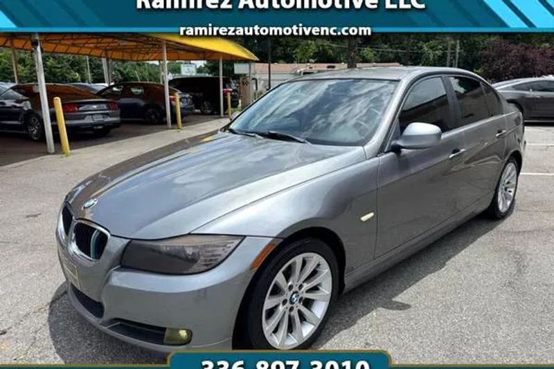 2011 Bmw 328I — a typically priced live listing