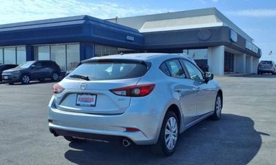 2018 Mazda MAZDA3 Touring