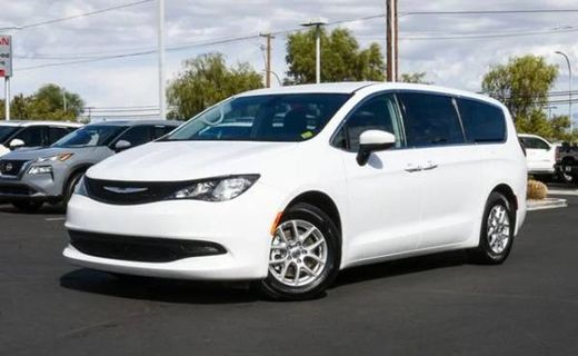2023 Chrysler Voyager LX