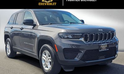 2024 Jeep Grand Cherokee Laredo