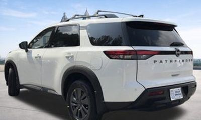 2024 Nissan Pathfinder S