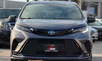 2022 Toyota Sienna XSE