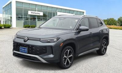 2026 Volkswagen Tiguan 4Motion SE