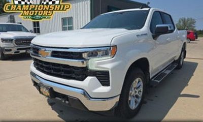 2024 Chevrolet Silverado LT
