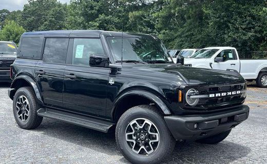 2026 Ford Bronco Outer Banks