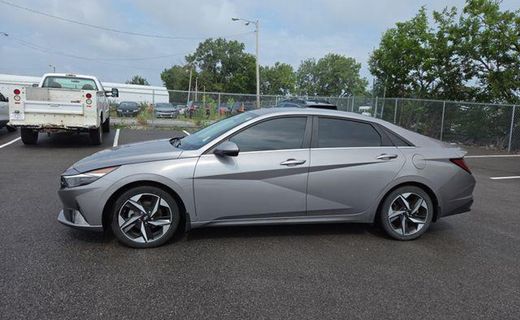 2022 Hyundai Elantra Limited